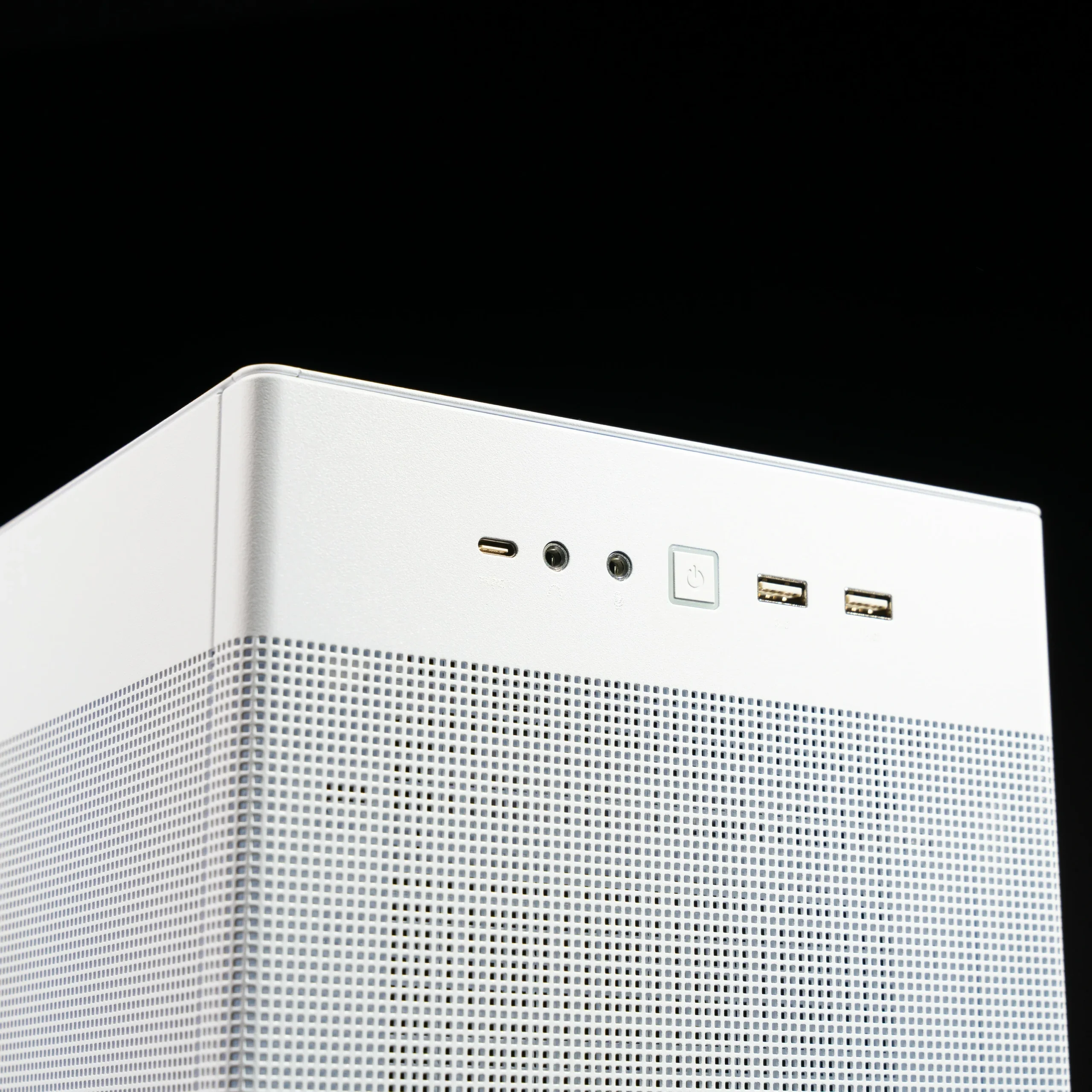 AETHER : LVL 10 MAX R9 9950X3D | RTX 5090 | 64GB RAM - Image 6